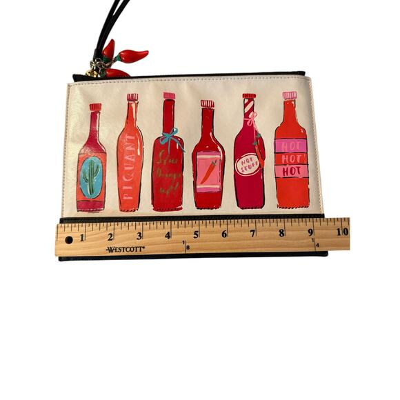 Kate Spade New York “Spice Things Up” Hot Sauce Bottle Wristlet Clutch - Picture 5 of 11